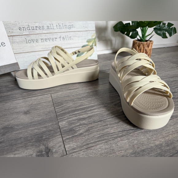 CROCS Lite Ride Brooklyn Foam Platform Wedge Strappy Sandal in Bone. Size 7 NWOT - Picture 4 of 11